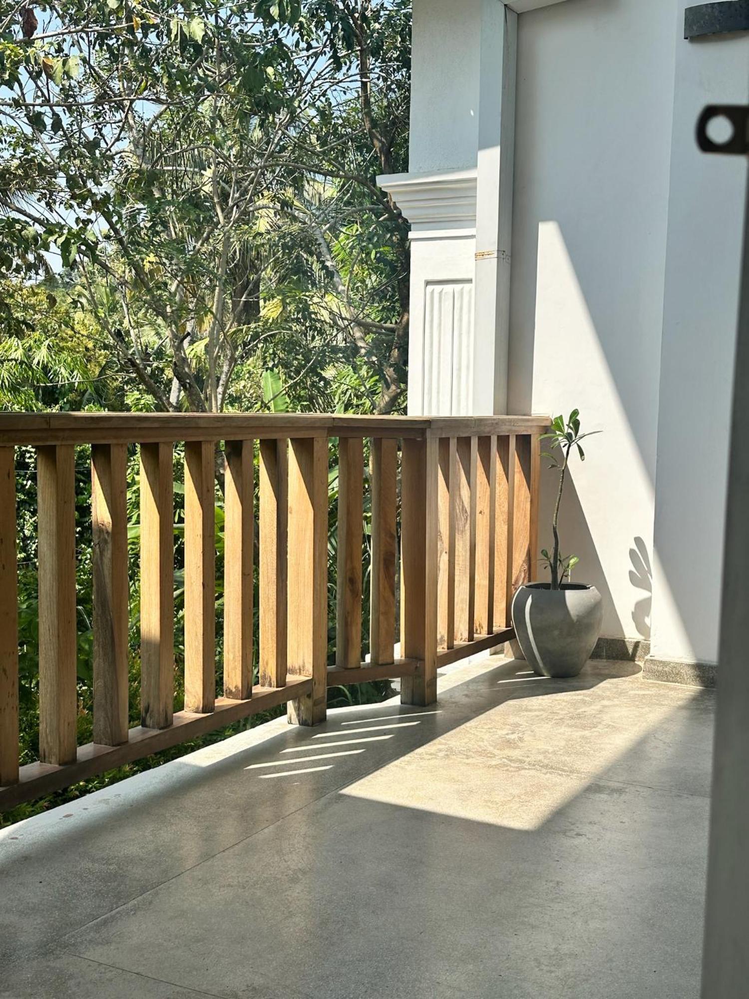 Watu House Hotel ดิคเวลลา ภายนอก รูปภาพ